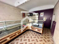 Villelaure - Immeuble de rapport -  2 logements - 1 local com... — photo 2