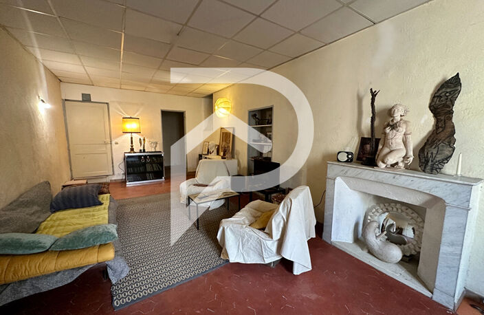 Villelaure - Immeuble de rapport -  2 logements - 1 local com... — photo 3