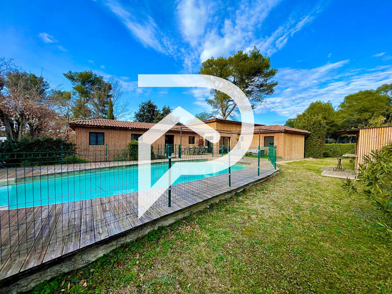 Villa de 147 m² de plain-pied sur 1003 m² de terrain avec pis... — photo 1