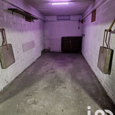 Garage  18500 €