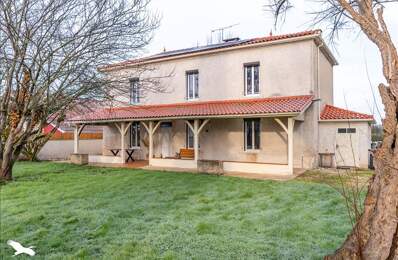 Maison en pierre de 5 pièces principales — photo du bien