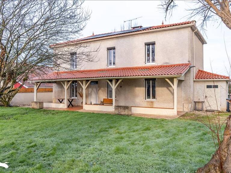 Maison en pierre de 5 pièces principales — photo 1