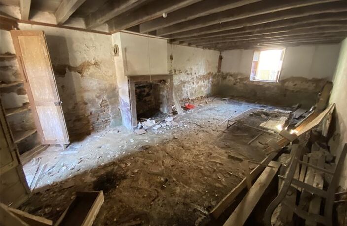 Maison en pierre de 1 pièces principales — photo 2