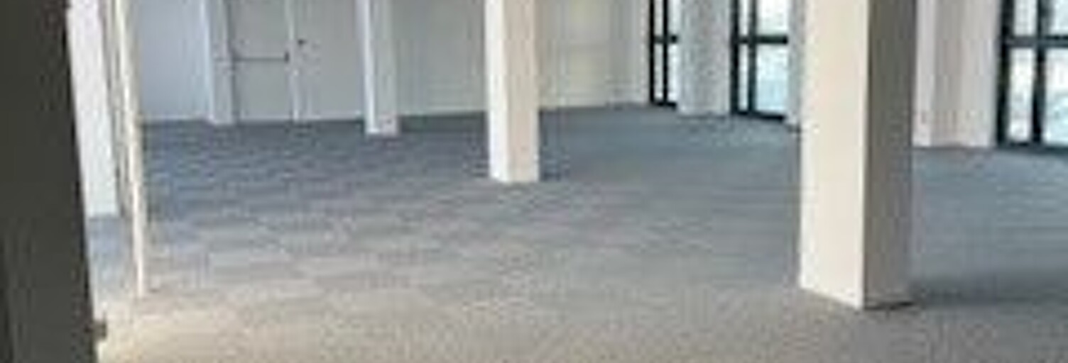 Bureau  235 m² à louer à Tours (37100)