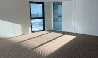 Bureau  94 m² à louer à Tours (37100)