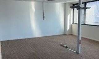 Bureau   m² à louer à Tours (37100)