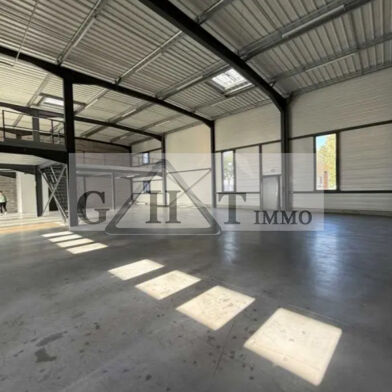 Local industriel 435 m²