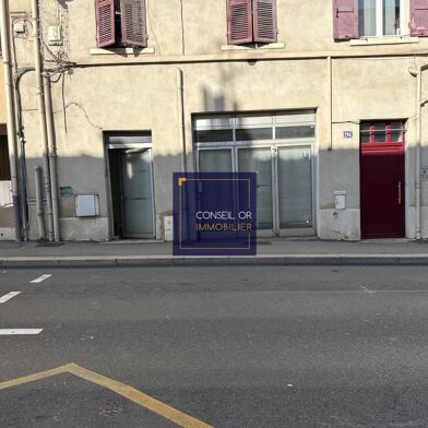 Commerce 75 m²