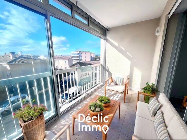 T3 lumineux avec loggia plein sud, à deux pas de la mer et du port ! — photo 1