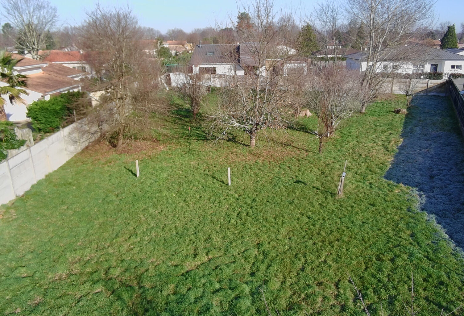 Saint Jean D Illac  terrain constructible 812 m2 — photo 1