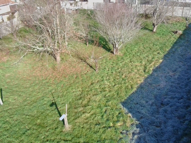 Saint Jean D Illac  terrain constructible 714 m2 — photo 1