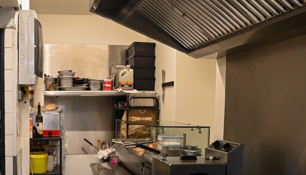 Local commercial 2 pièces  à vendre Londe-les-Maures (La) 83250