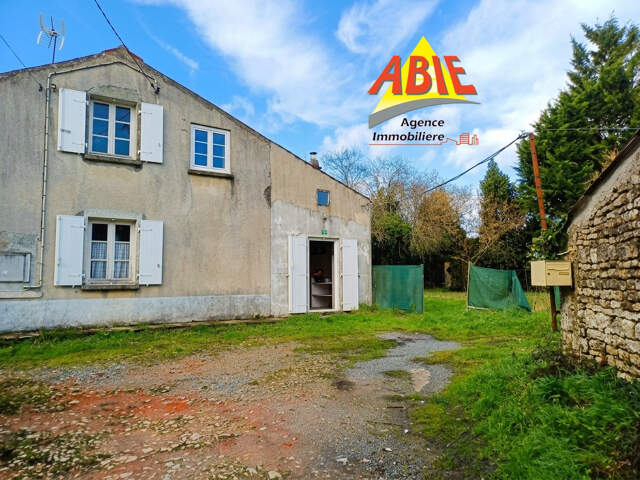 MAISON A RENOVER SAINT HILAIRE DES LOGES — photo du bien