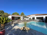 Vente d'une villa T5 de plain-pied d'environ 175m2 sur 700m2 — photo 3