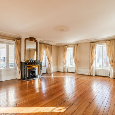 Appartement 7 pièces 375000 €