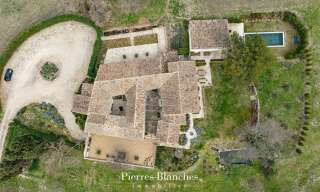 Maison 12 Pièces 755 m² à vendre à Lourmarin (84160)
