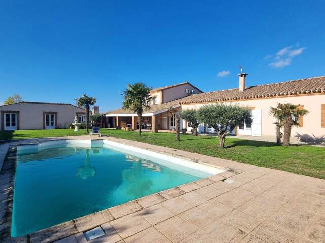 Maison 10 pièces 335 m² à Auterive — photo du bien