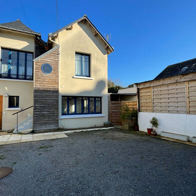 Maison 5 pièces 665600 €