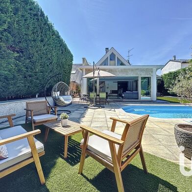 Maison 7 pièces 739000 €