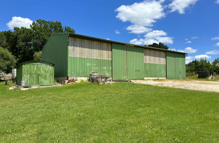 Ensemble immobilier comprenant 2 maisons et un hangar — photo 5