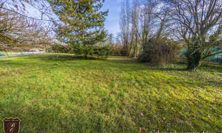 Terrain  587 m² à vendre à Val d'Oingt (69620)