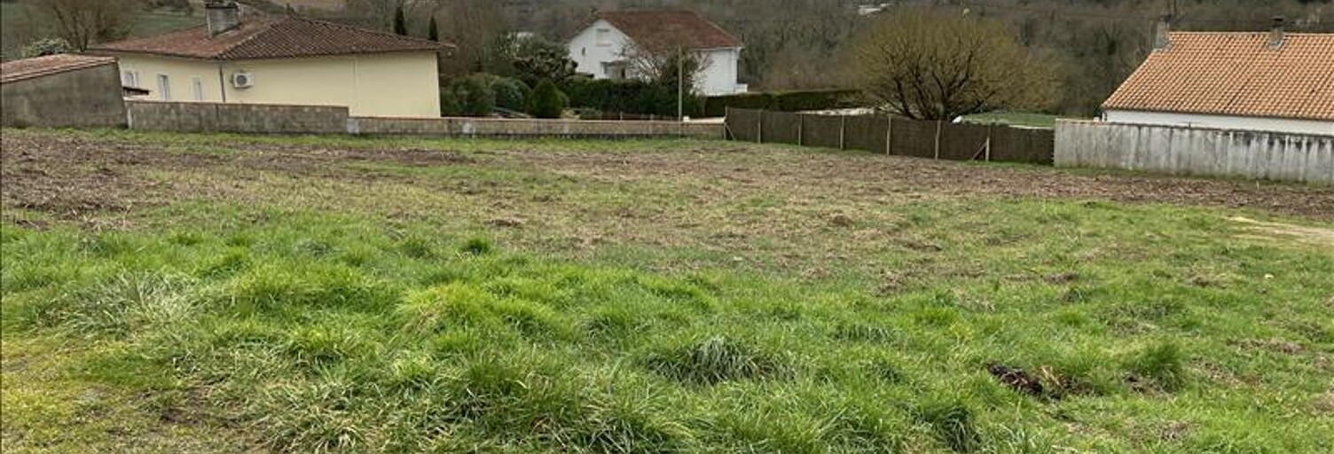 Terrain  1646 m² à vendre à Ruelle-sur-Touvre (16600)
