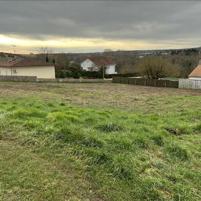 Terrain  81848 €