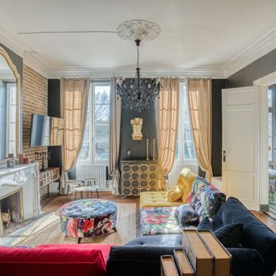 Maison 9 pièces 832000 €