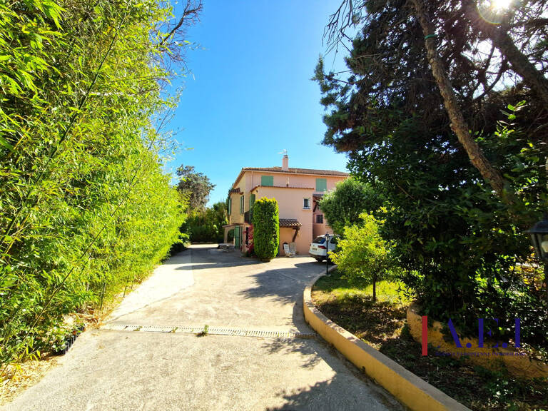Magnifique propriété proche centre ville au calme — photo 1