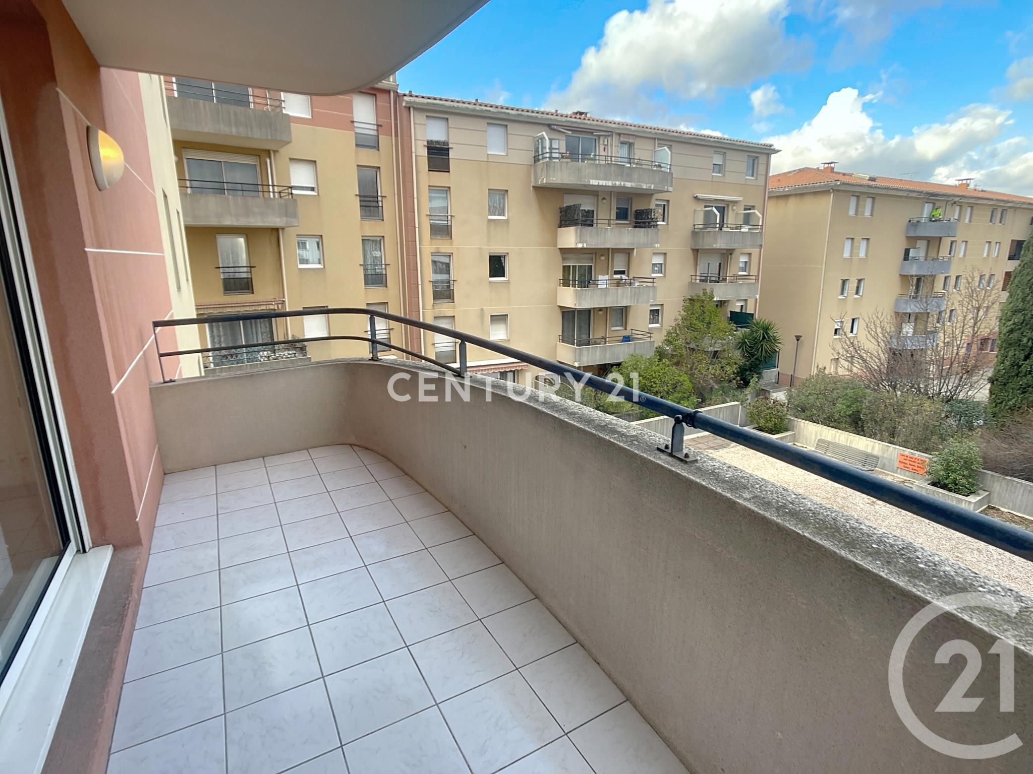 Appartement 2 pièces  à louer Aubagne 13400