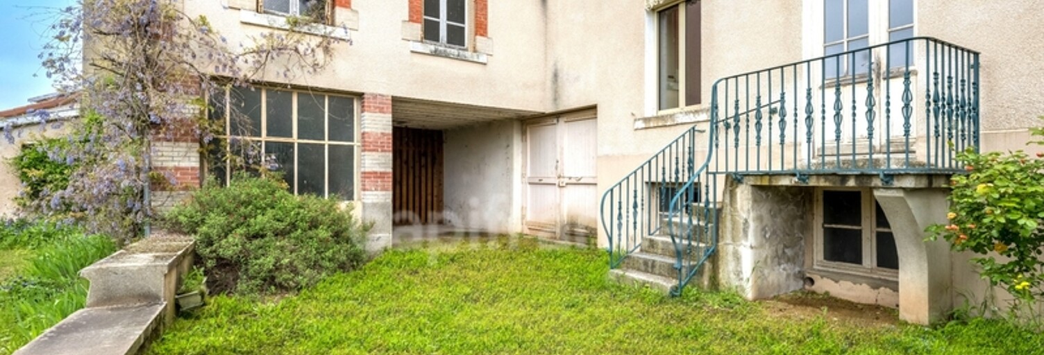 Maison 17 Pièces 446 m² à vendre à Panissières (42360)