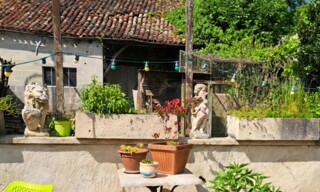 Commerce 4 Pièces 165 m² à vendre à Villetoureix (24600)