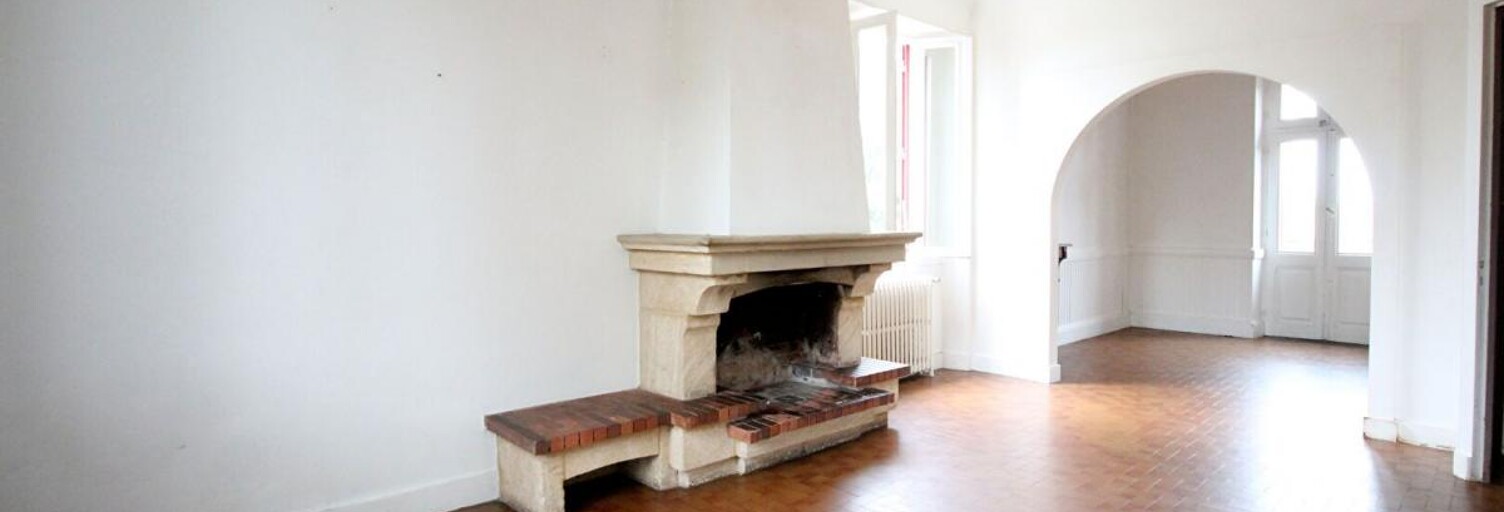 Maison 5 Pièces 118 m² à vendre à Saint-Léonard-de-Noblat (87400)