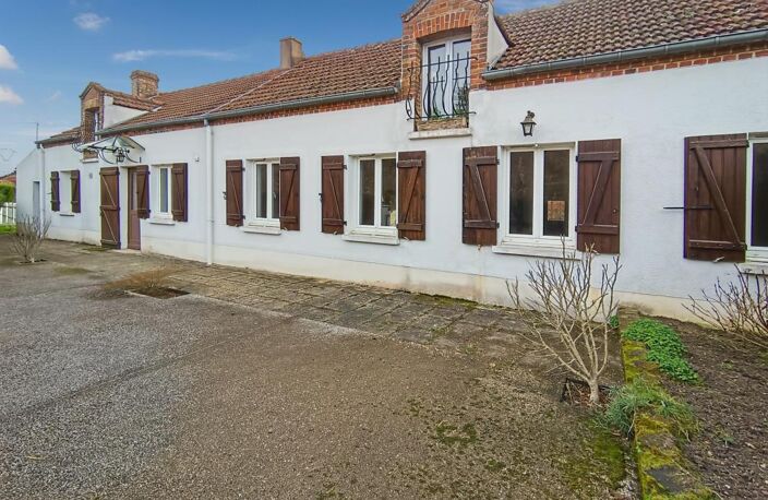 Maison type Longère de 146m2  à Vendre à Marcilly En Villette   — photo 3