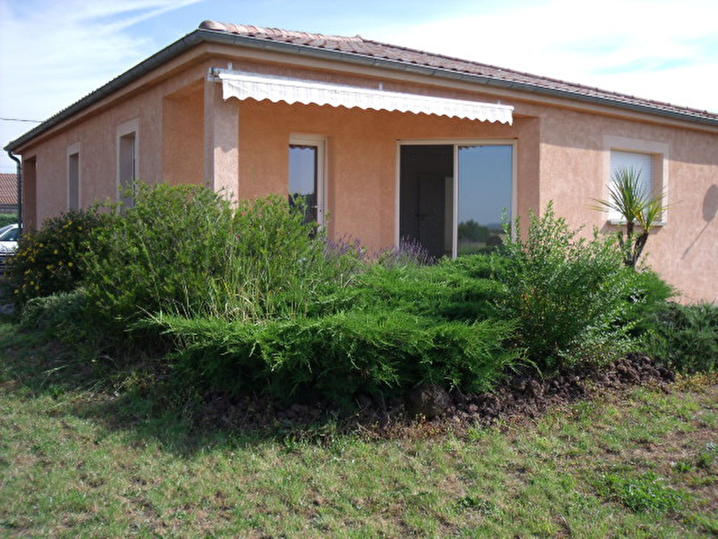 Villa / Maison 4 pièces  à louer Aubenas 07200