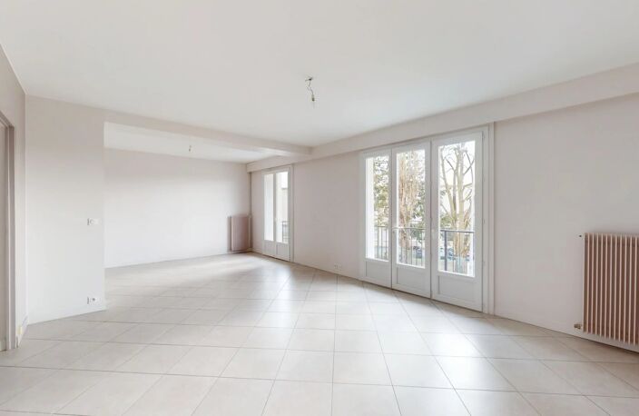 A LOUER - Appartement 3 pièces Chartres avec Garage et Balcon — photo 2
