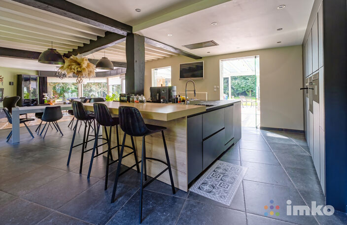 Propriété d'exception avec piscine, court de tennis et vue s — photo 3