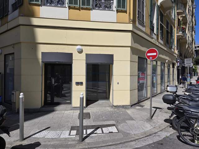 Local commercial — photo du bien