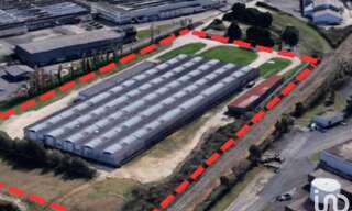 Commerce  10300 m² à louer à Saint-Doulchard (18230)