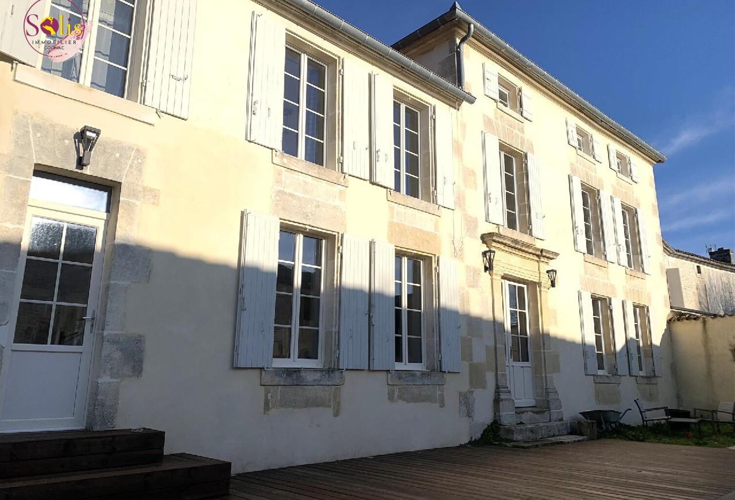 Vente maison 5 pièces 198 m² Louzac-Saint-André (16100) — photo 1