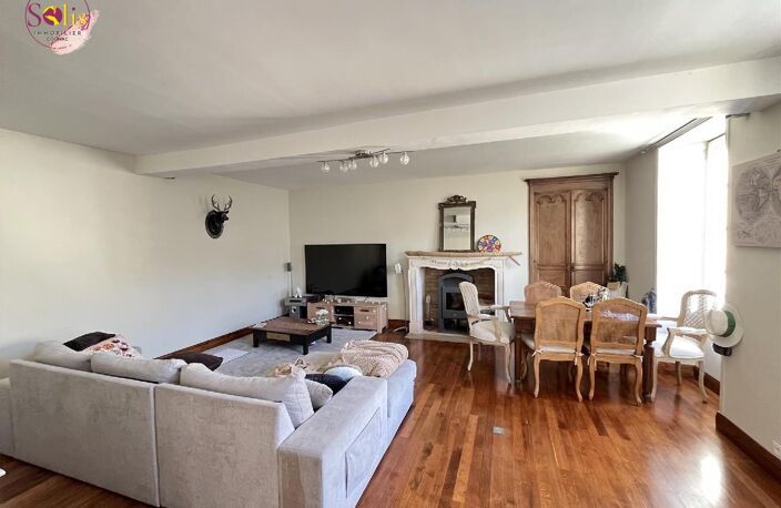 Vente maison 5 pièces 198 m² Louzac-Saint-André (16100) — photo 3