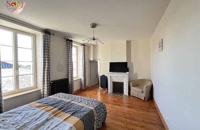Vente maison 5 pièces 198 m² Louzac-Saint-André (16100) — photo 5