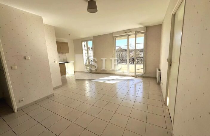 MONLTHERY: Appartement 2 pièces avec balcon — photo 3