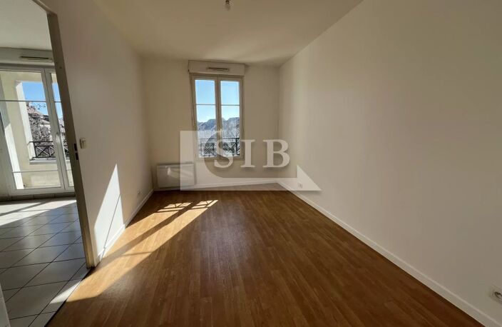 MONLTHERY: Appartement 2 pièces avec balcon — photo 4