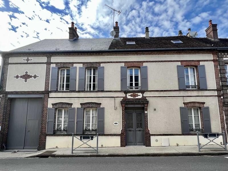 Villa / Maison 9 pièces  à vendre Cherisy 28500