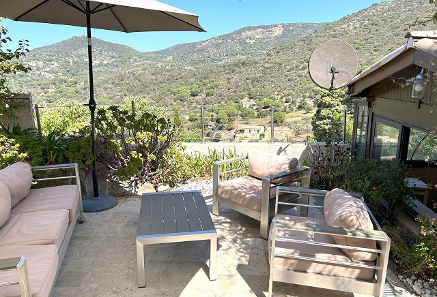 Maison — photo 1