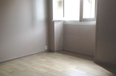 location appartement 430 € CC /mois à proximité de Bernos-Beaulac (33430)