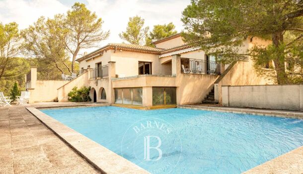 Villa / Maison 15 pièces  à vendre Aix-en-Provence 13100