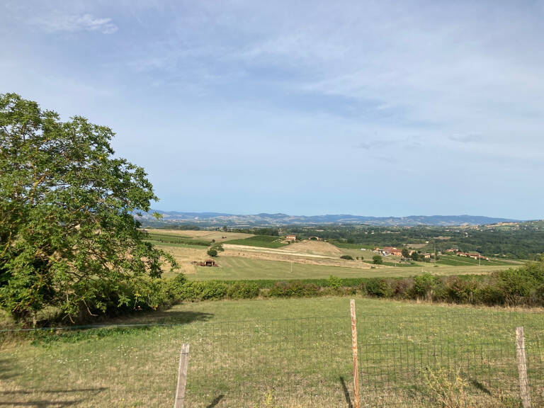 Charnay  terrain à construire 840m2 dans le village des Pier — photo 1