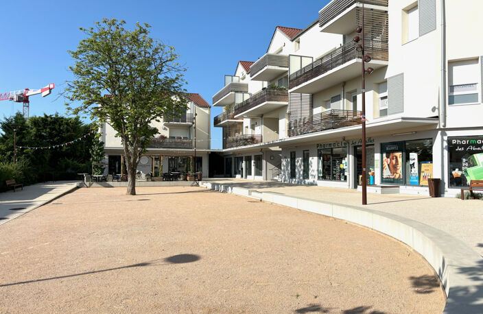 FLEURIEUX SUR L'ARBRESLE CENTRE  RDC LOCAL 76 M2 — photo 2